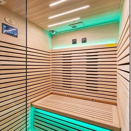 Διαμέρισμα Yoursuite Premium A Theme Σαβίλ